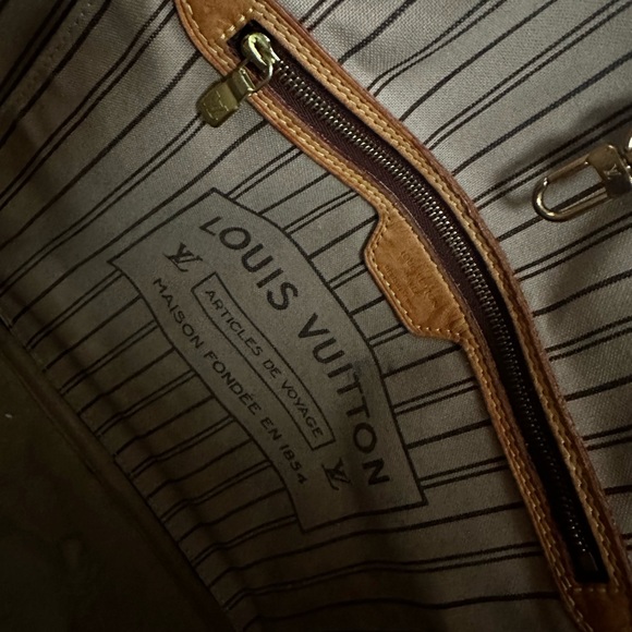 Louis Vuitton Neverfull - Picture 4 of 7